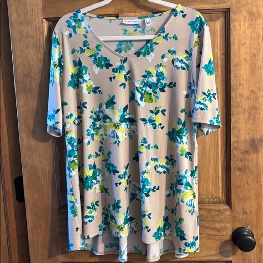 LIKE NEW Susan Graver Liquid Knit short sleeve beige & teal hi-lo hem top XL